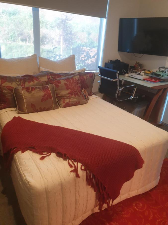 شقة Bed N Breakfast On Pear Tree Lane هاملتون المظهر الخارجي الصورة
